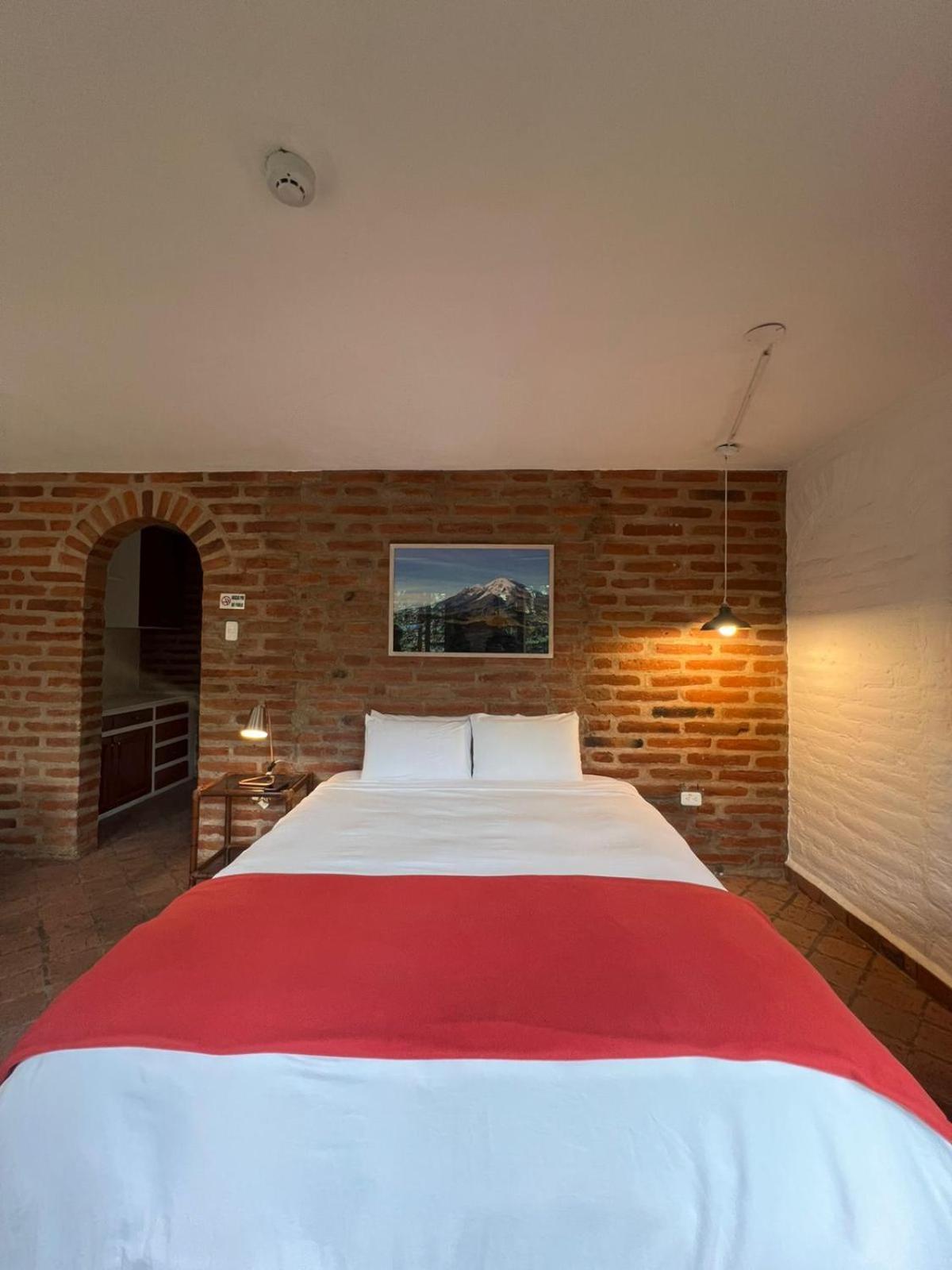Rukka Lodge Tumbaco ภายนอก รูปภาพ